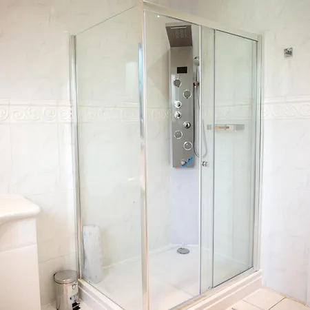 Dreaminstyle Limited * Bradford (West Yorkshire)