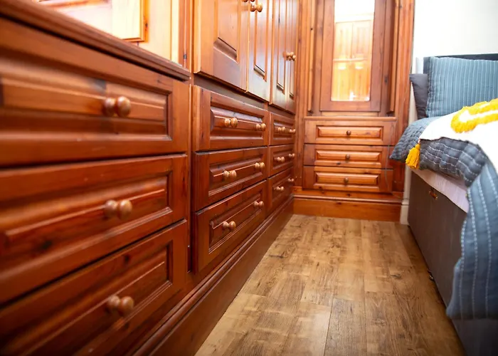 Dreaminstyle Limited * Bradford (West Yorkshire)